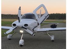 Cirrus - SR22 G2 GTS - Cirrus SR22 G2 GTS fresh CAPS